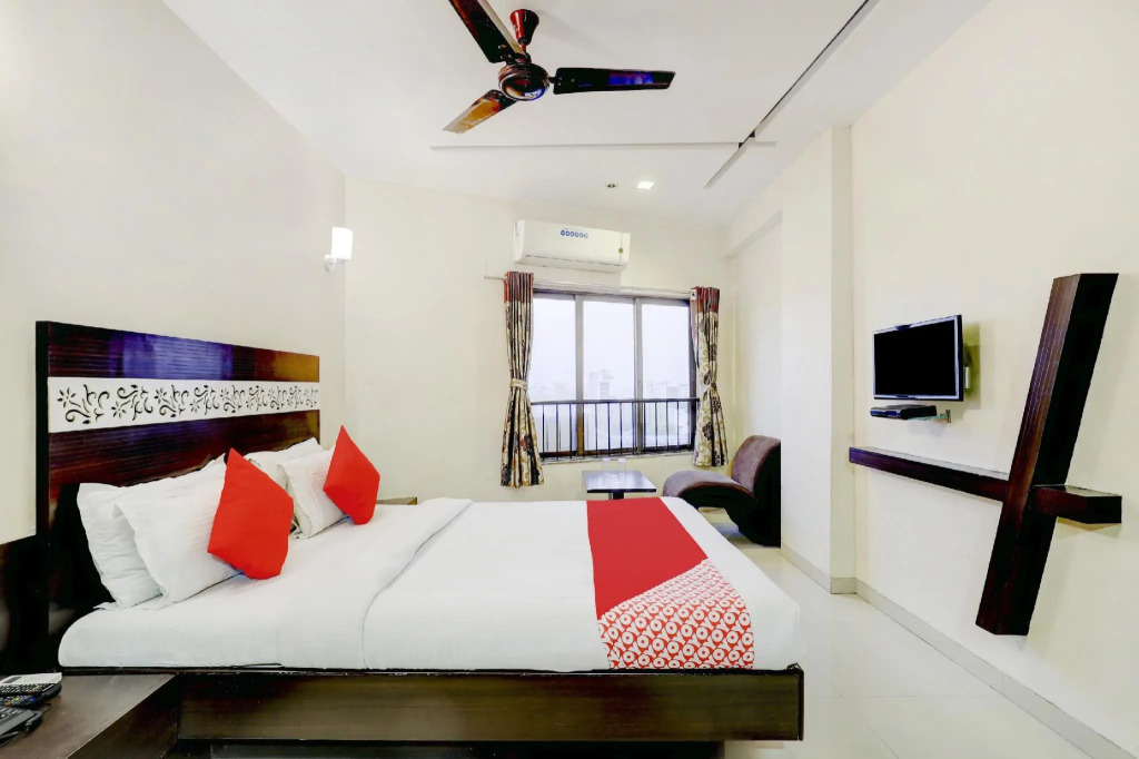 OYO 76741 Hotel Skylawn