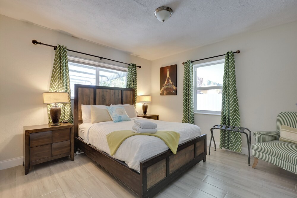 Pool & Patio! Gem 4 Mi to Fort Lauderdale Beach