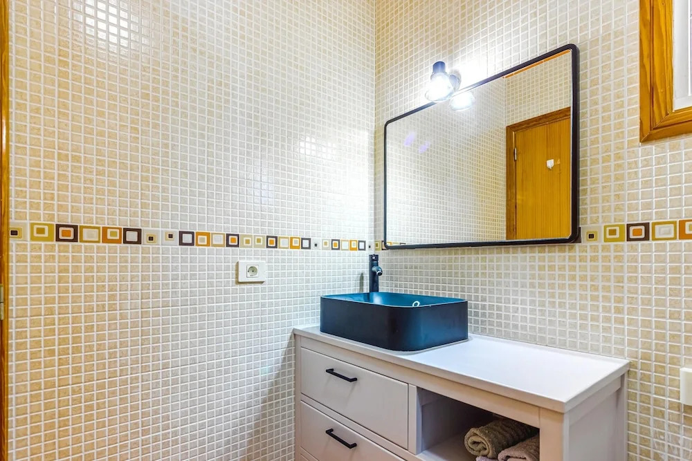 Apartment with One Bedroom in Los Cristianos, with Pool Access, Furnished Balcony And Wifi - 200 M From the Beach