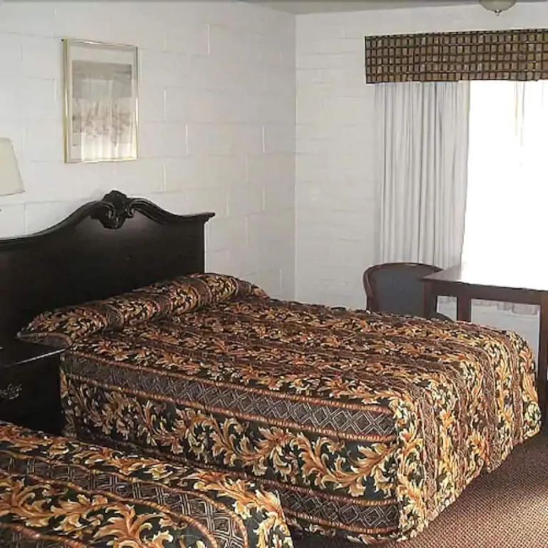 Miner's Motel