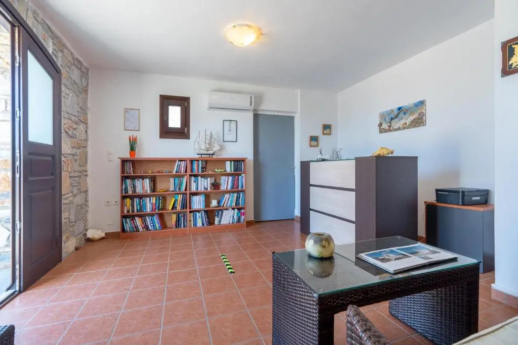 Regginas Apartments