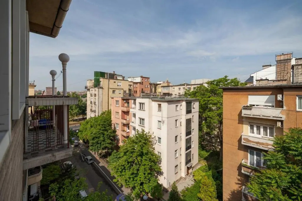 Lonyay Street Apartment