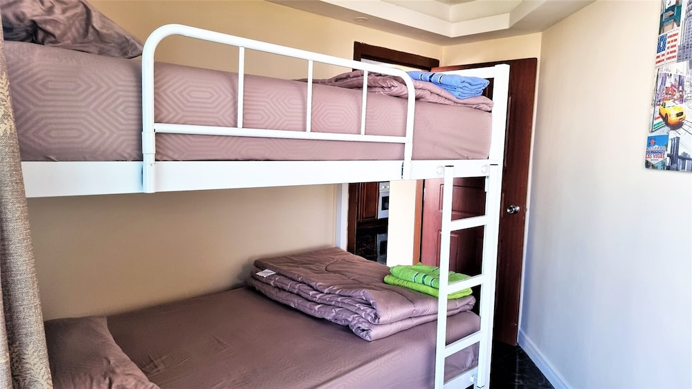 Spacious 2-bedroom Family Condo With Pool View 10th Floor, Angket Hip Residenc