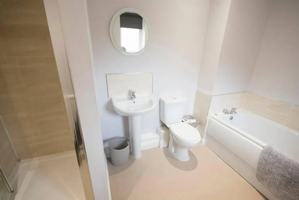 Entire Duplex apartment for up to 6 guests, free wifi