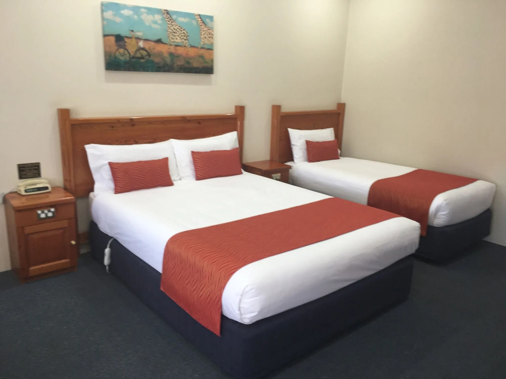 Breakout Motor Inn