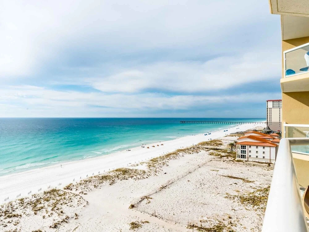 Emerald Isle Pensacola Beach by Southern Vacation Rentals