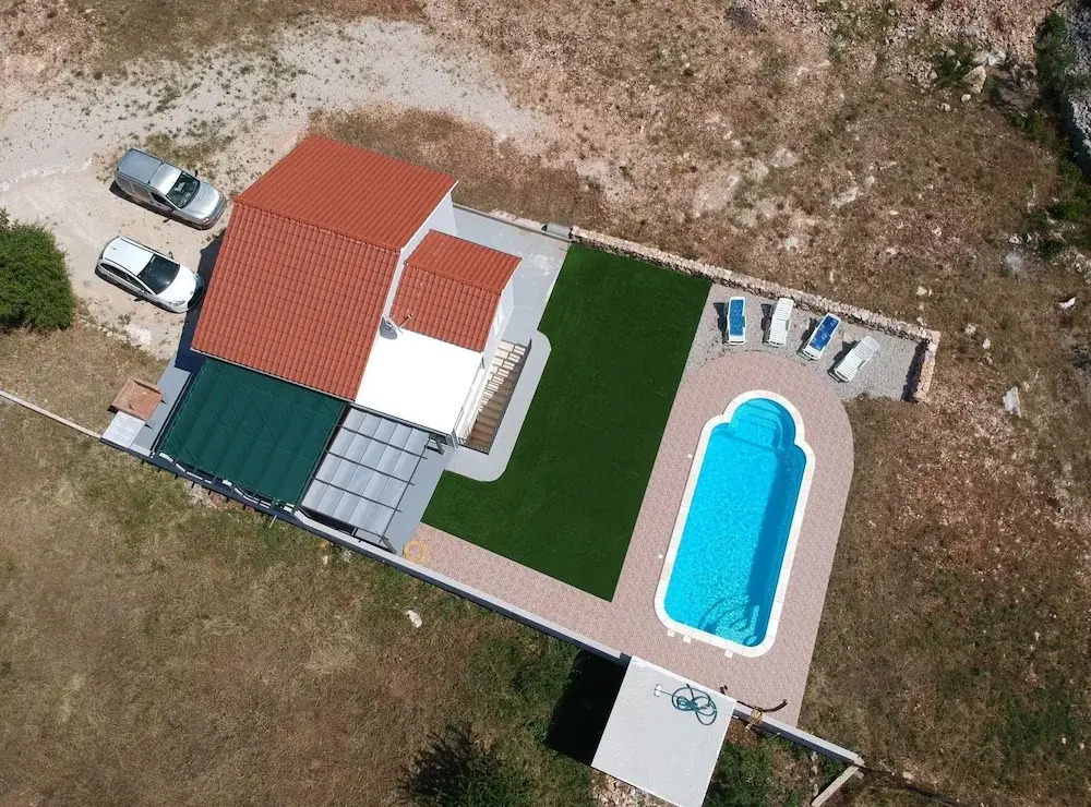 Nane Garden House With Heated Pool