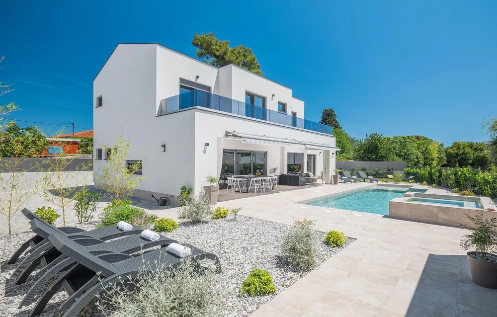 Awesome Home in Banjole With Outdoor Swimming Pool, Wifi and 4 Bedrooms
