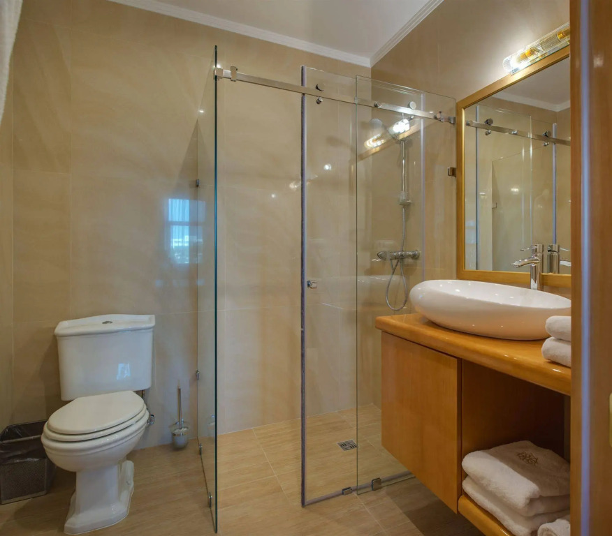 Ark Palace Hotel & SPA