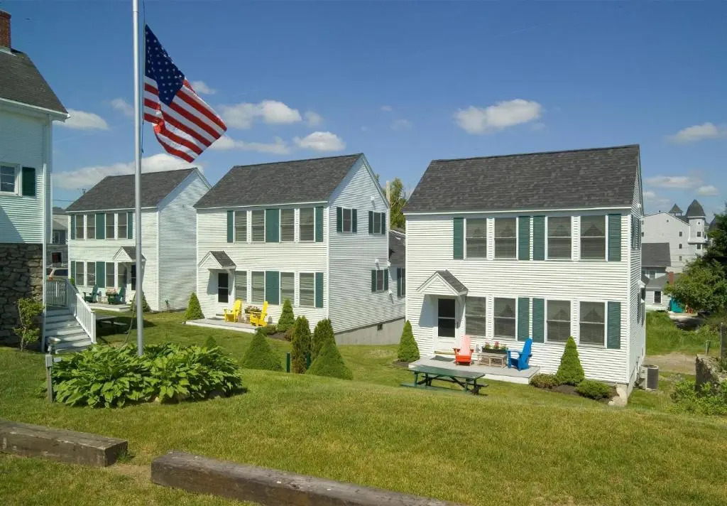 Heron Neck Cottage at One Long Beach
