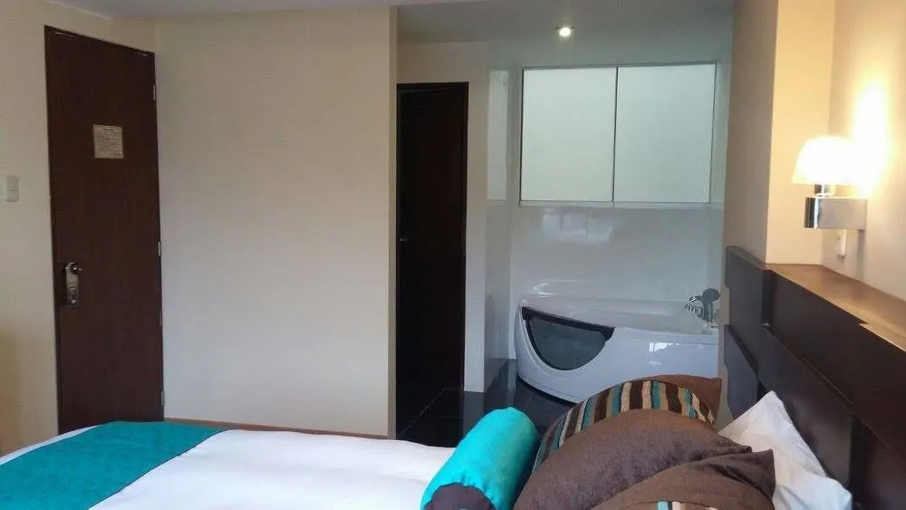 LOS ARCES HOTEL