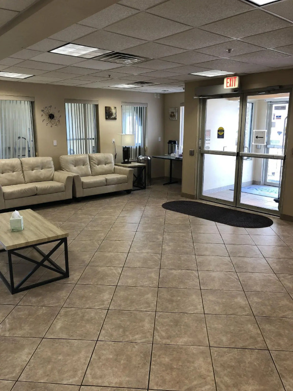 Jacksonville Inn & Suites