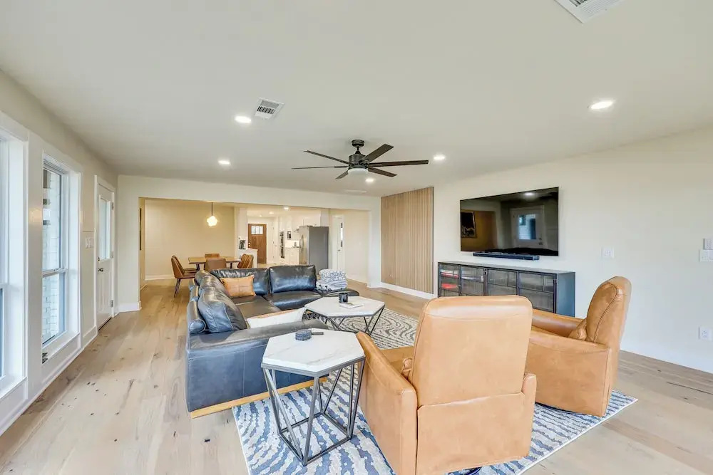 Grand Lakefront Home in Hot Springs w/ Boat Dock!