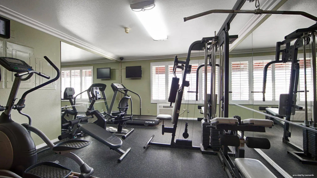 Best Western Harbour Inn & Suites Huntington - Sunset Beach