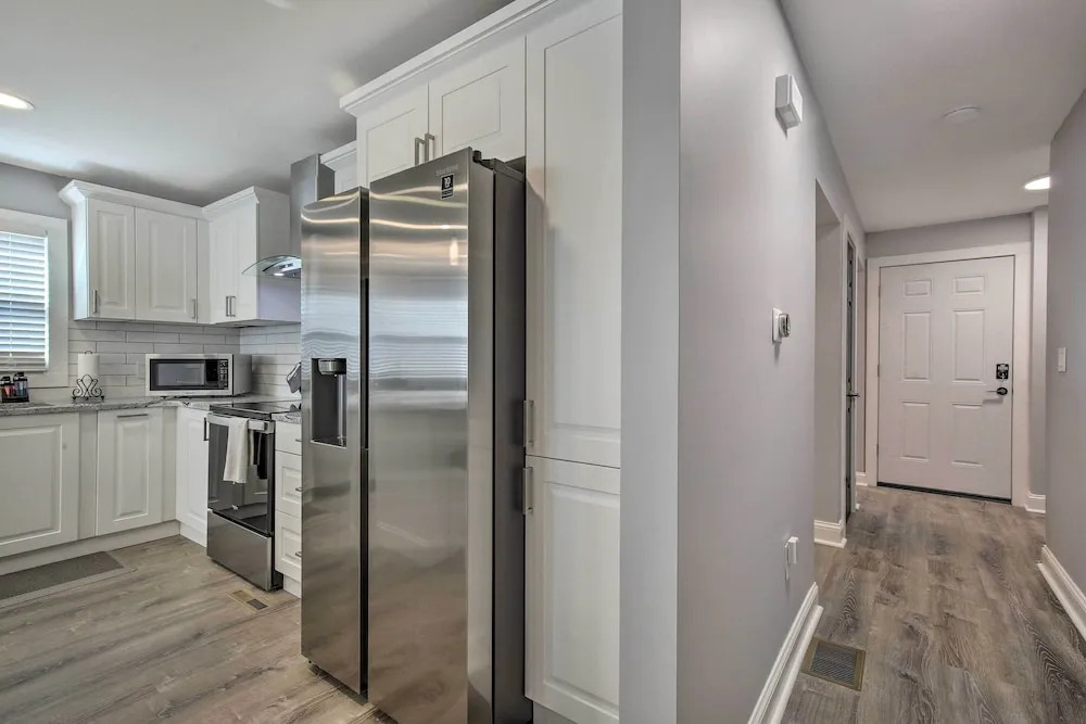 Modern Middletown Retreat, Minutes to Downtown!