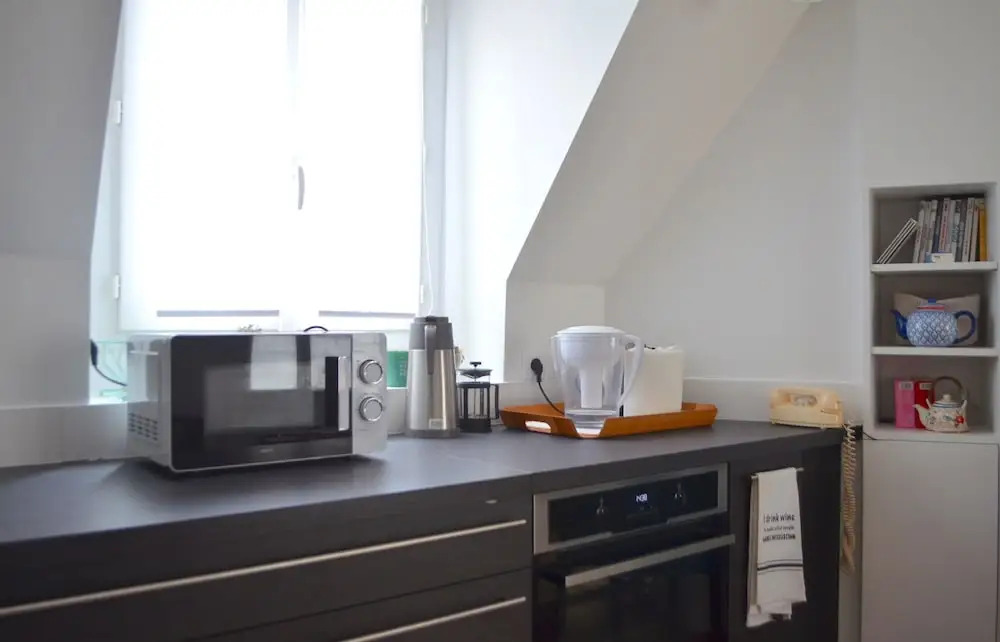 Top Floor Flat Near Bastille