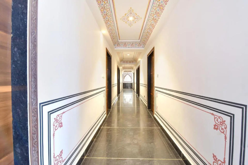 FabHotel JBS Heritage