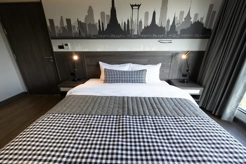 We Hotel Riverfront