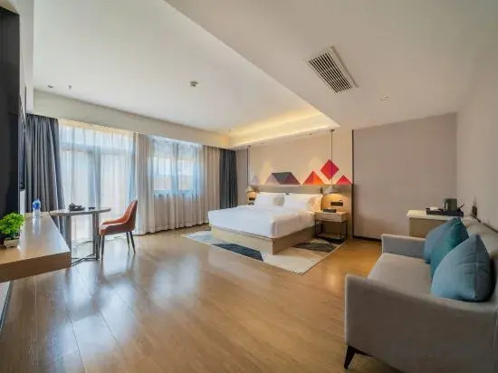 Borrman Hotel （Chongqing Auto Expo Center Sanya Bay Subway Station）