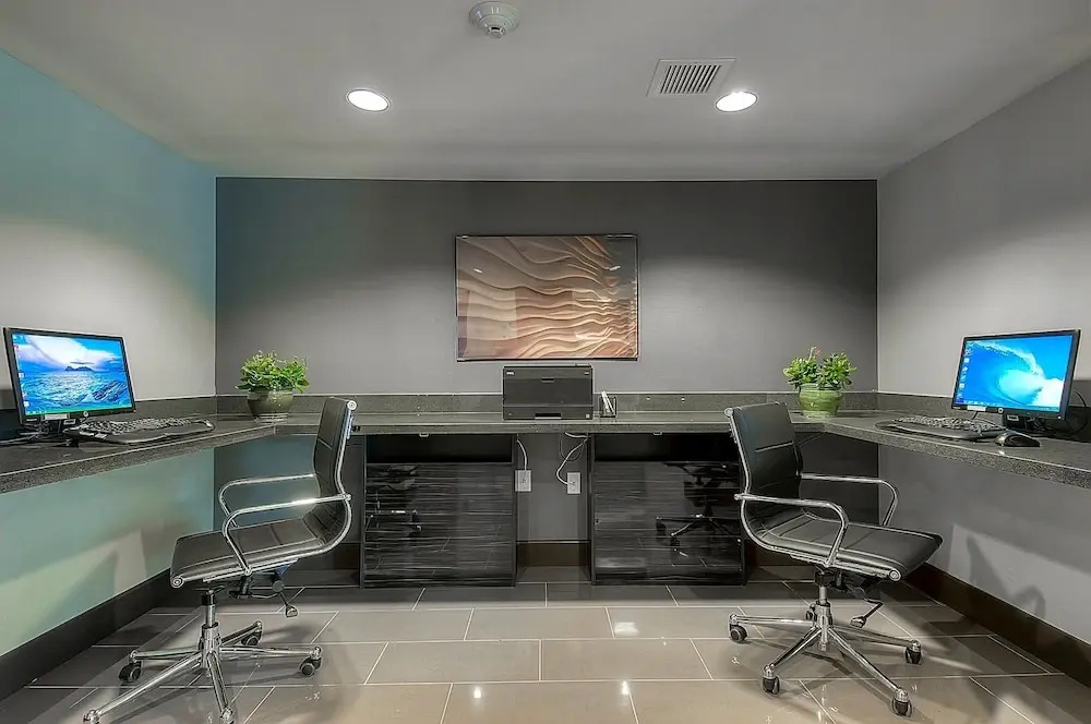 Quality Inn & Suites North- Legoland Area