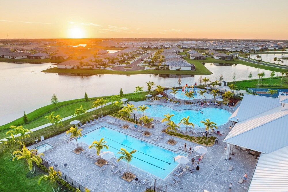 Resort-style Living! Walkable Bradenton Getaway