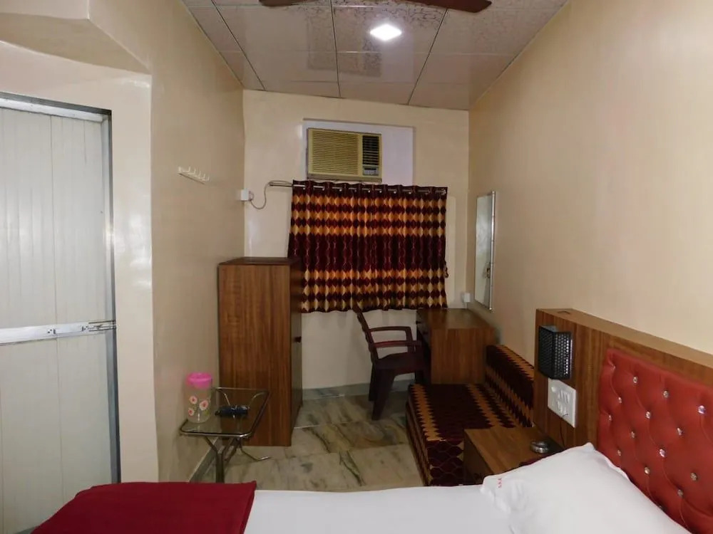 SRK Hotel- Grant Road