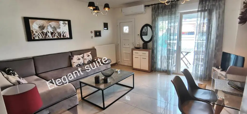 Iris Deluxe Suites 2