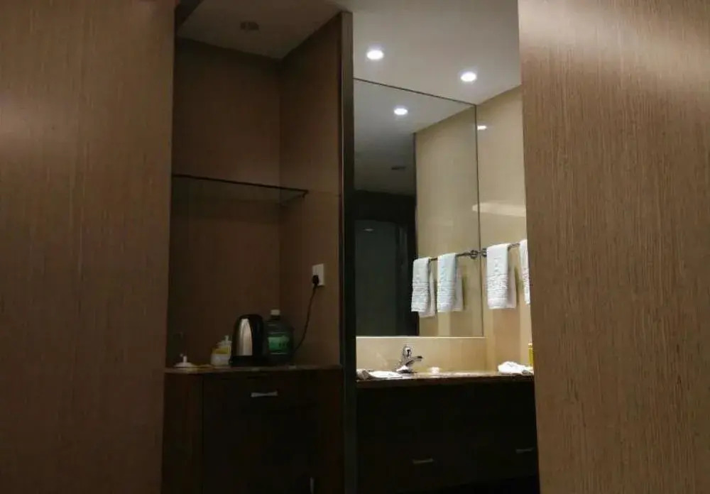 Shanxi Huanghe Jingdu Grand Hotel