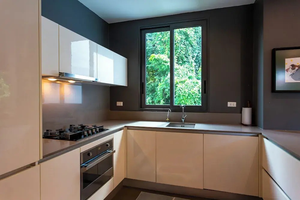 3Br Seaview with Pool Escape V276