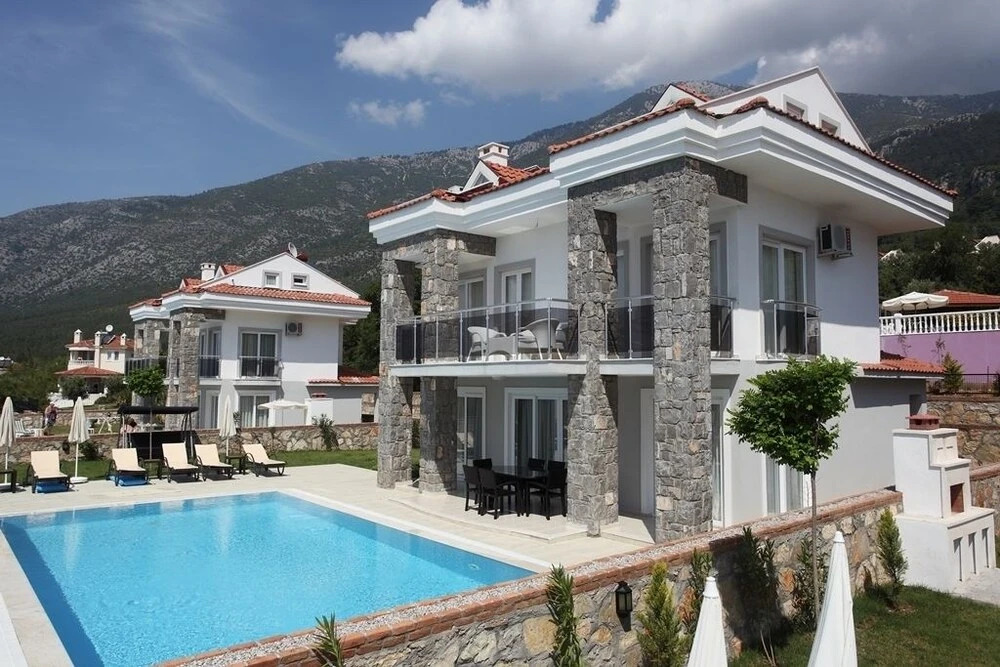 Villa Bello by Villatatilin