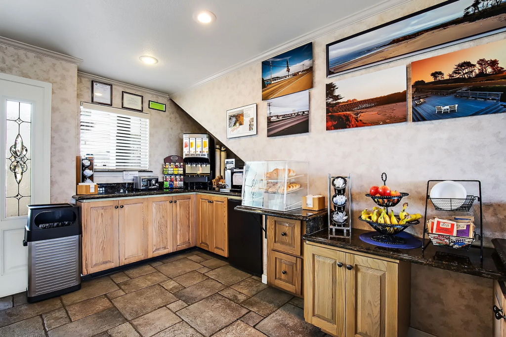 Beachcomber Motel