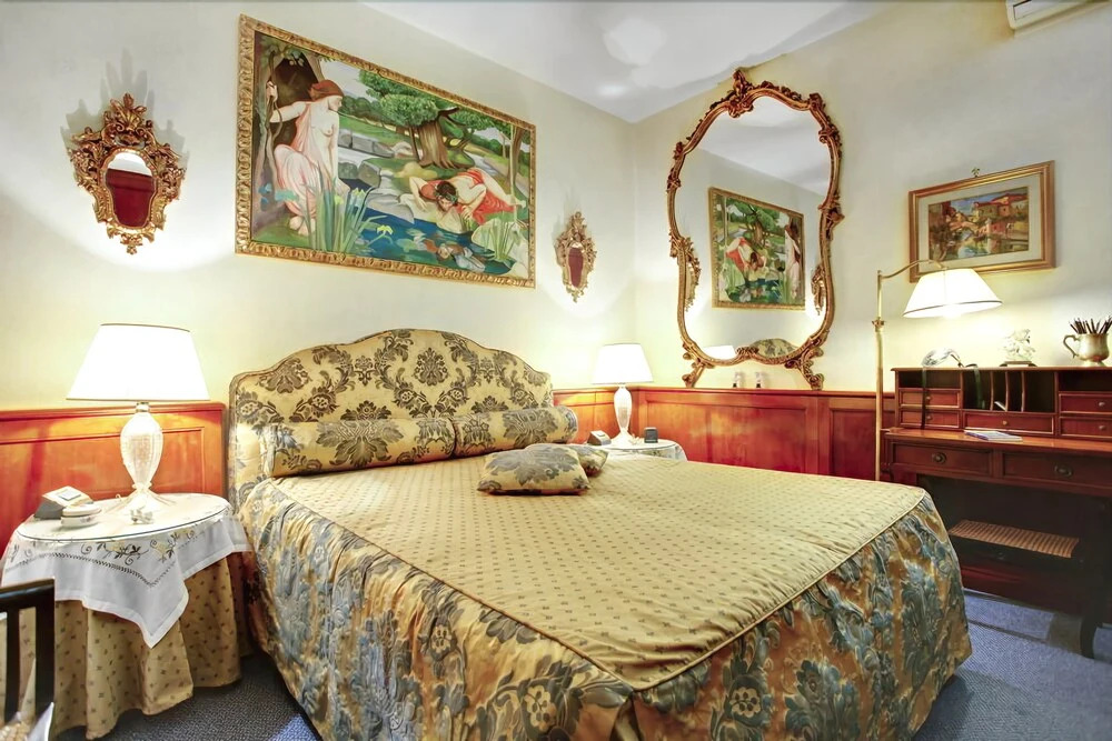 Regina Elena Apartment