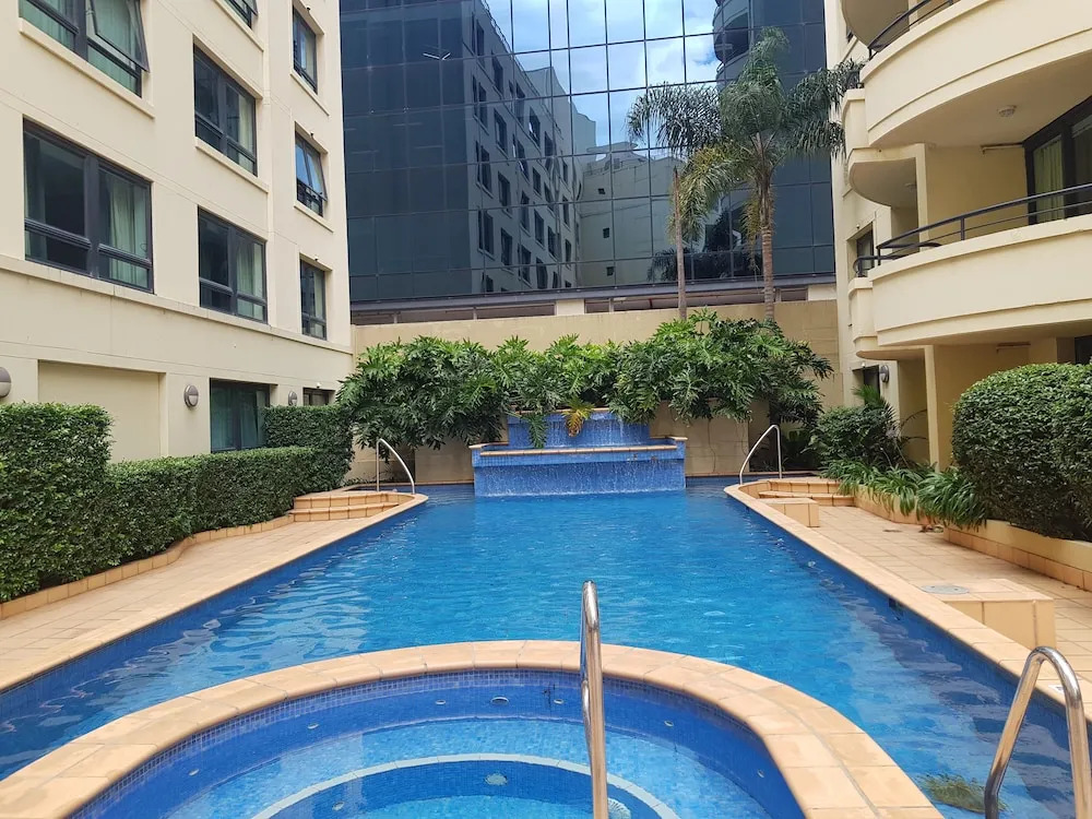 Parramatta Hotel in Mantra Building