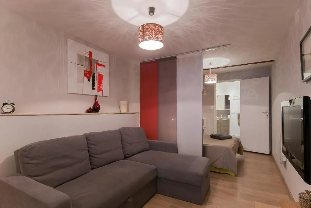 Colombet - Appartement Et Studio Lunaret