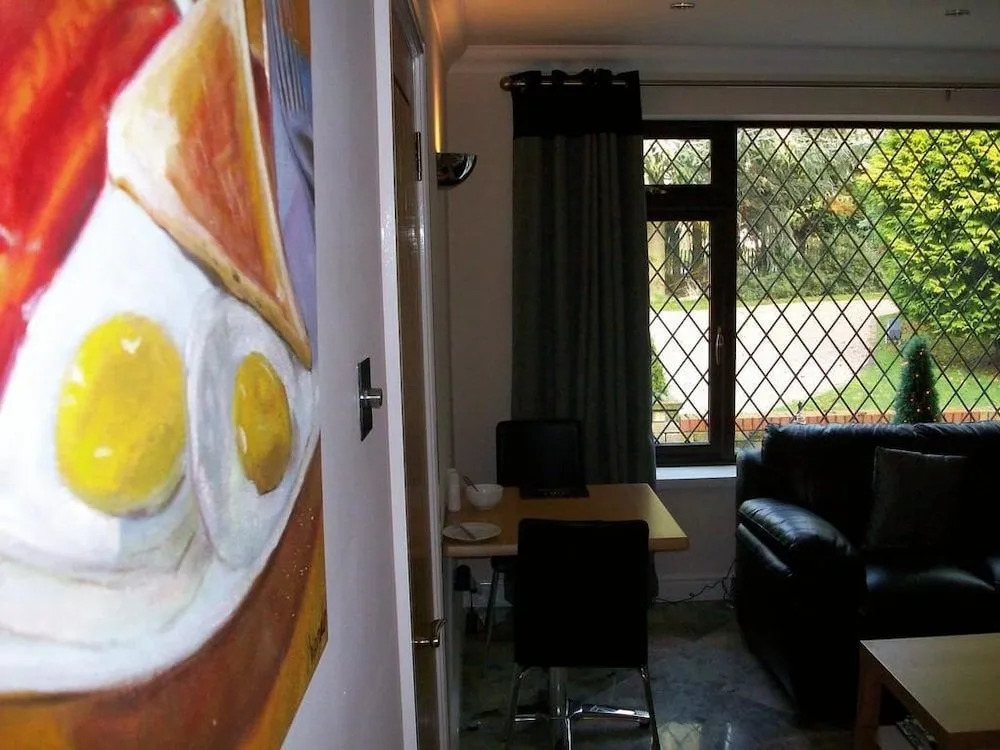 Barncroft Luxury Bed & Breakfast - Top Rated near Birmingham NEC & Airport