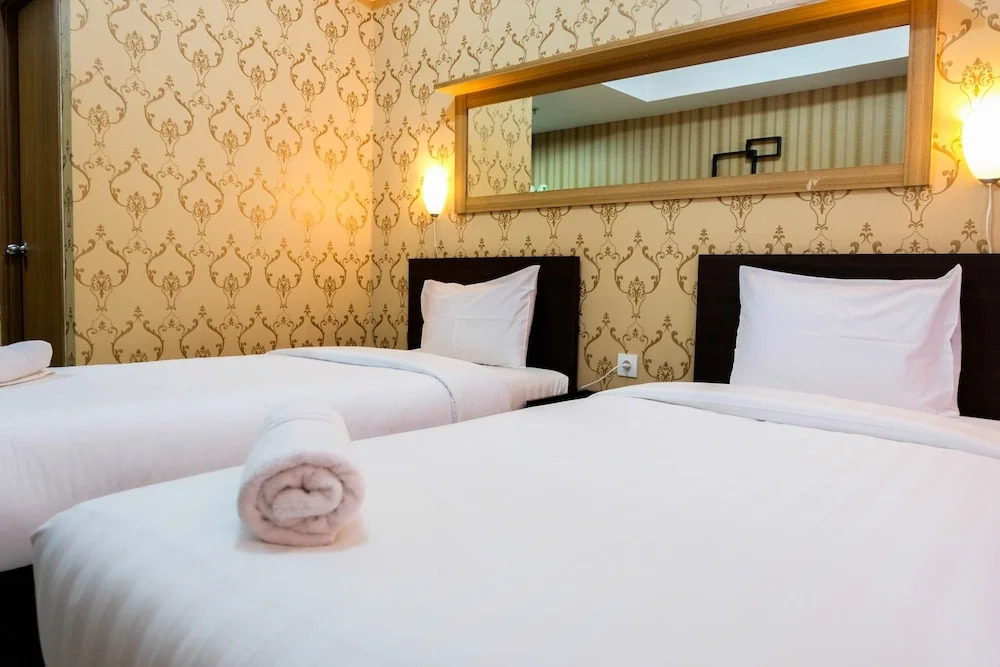Minimalist Studio The Oasis Apartment near Omni Hospital Cikarang