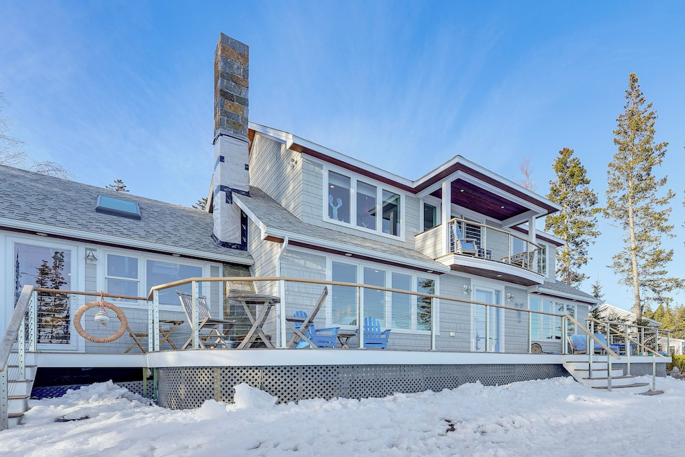 u003c 1 Mi to Port Clyde Village: Modern Retreat