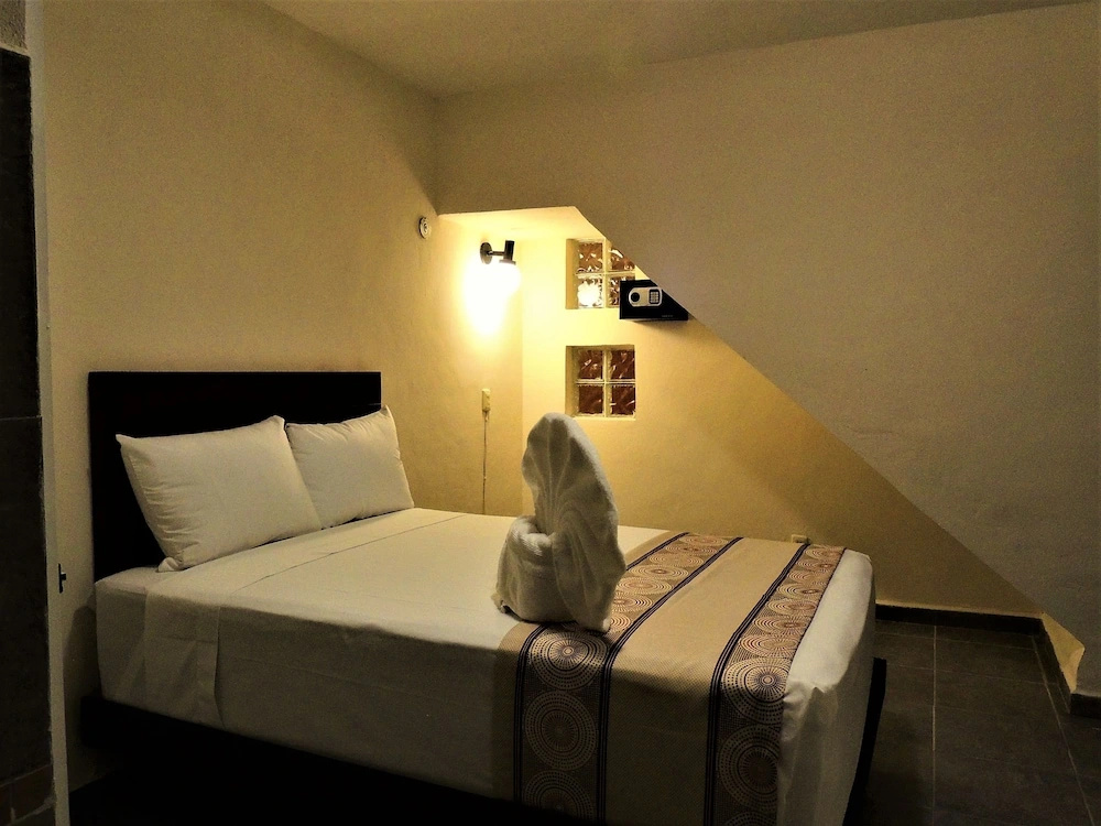 Maya Suites By LHMG