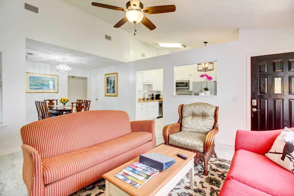 Peaceful Savannah Home - 11 Mi to Beaches