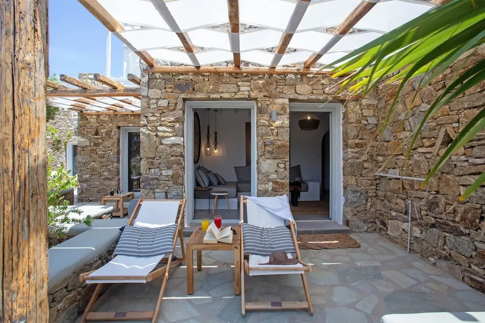 Nur Mykonian Suites