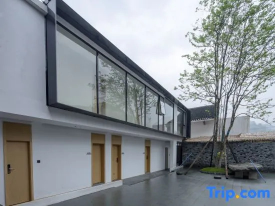 SanShanLi.Rustic Luxury Hotel