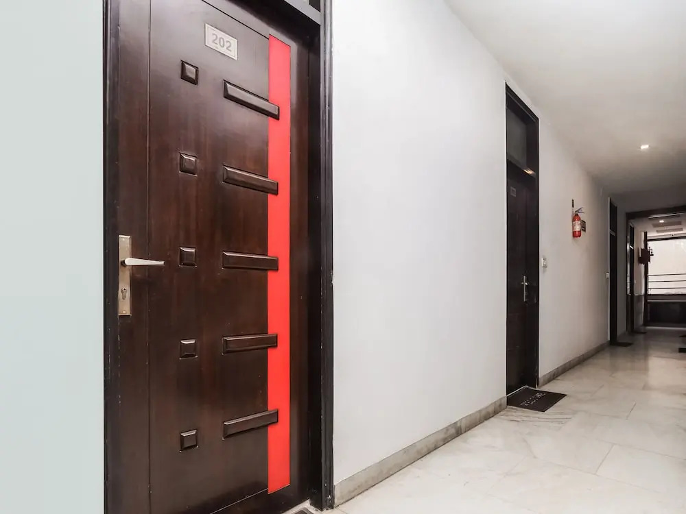OYO 36465 Boom Room 5