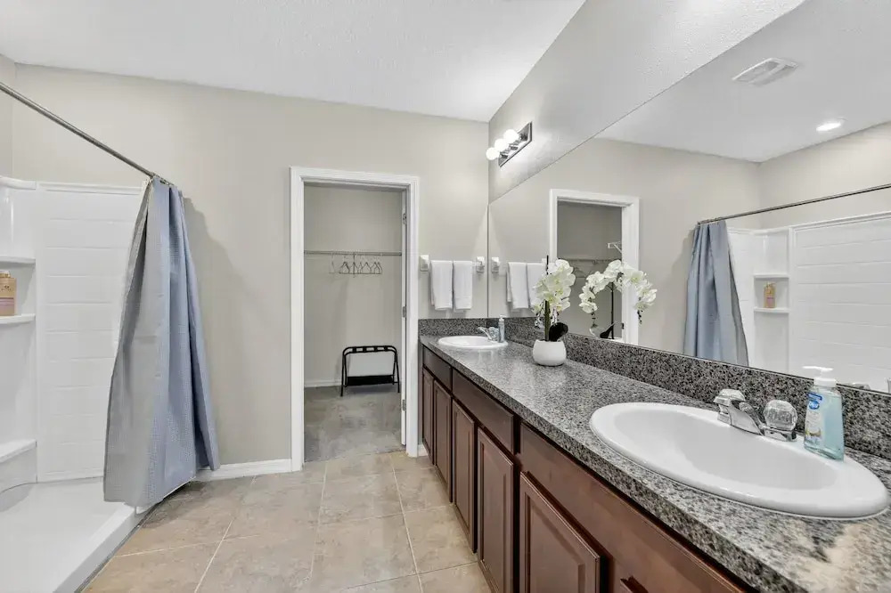 Spacious Getaway Near Apollo Beach 5 Bedroom Home