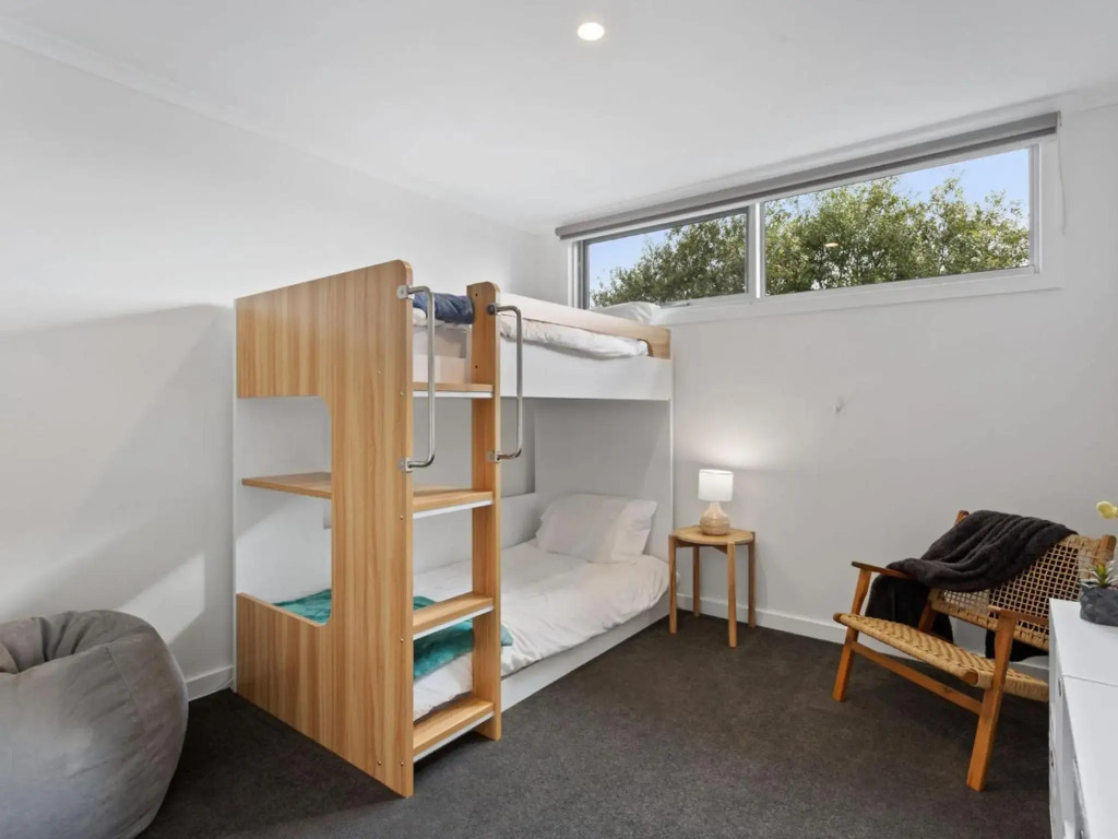 NORMANBY COASTAL - FREE WIFI, NETFLIX and ALL LINEN INCLUDED