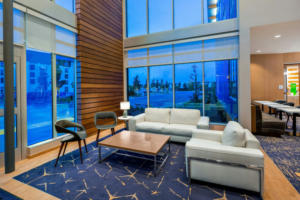 Hampton Inn & Suites San Diego Airport Liberty Station