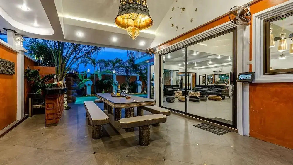 GOLDLAND Luxury Pool Villa Pattaya Walking Street 8 Bedrooms