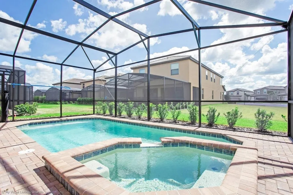 Luxury and Style! BIG Pool Area and Game Room in Solterra 6br/4.5 Bath #7st564