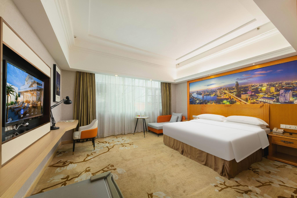 Vienna Hotel (Guangzhou Huawei R&D Center Songnan Branch)