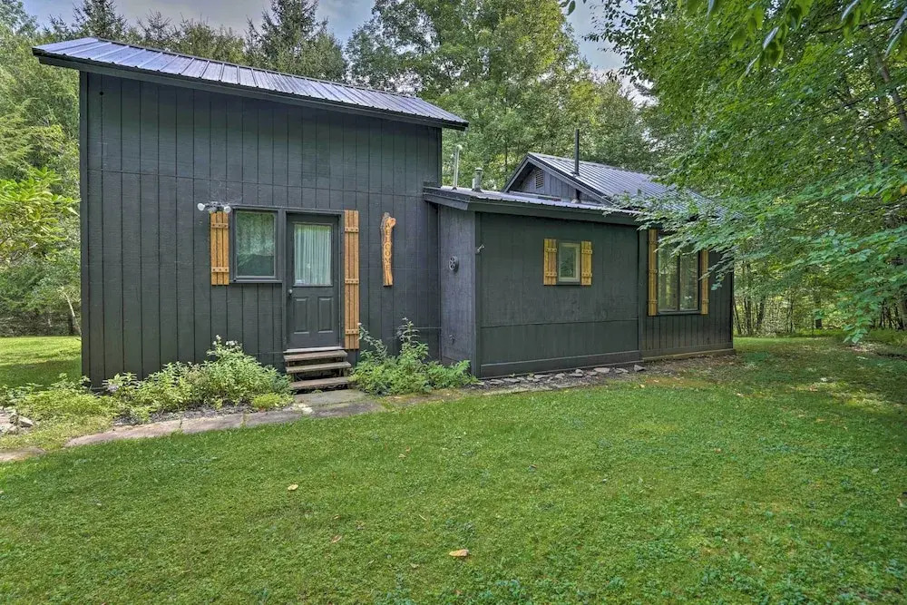 Rustic Unadilla Cottage on 15 Acres w/ Pond!
