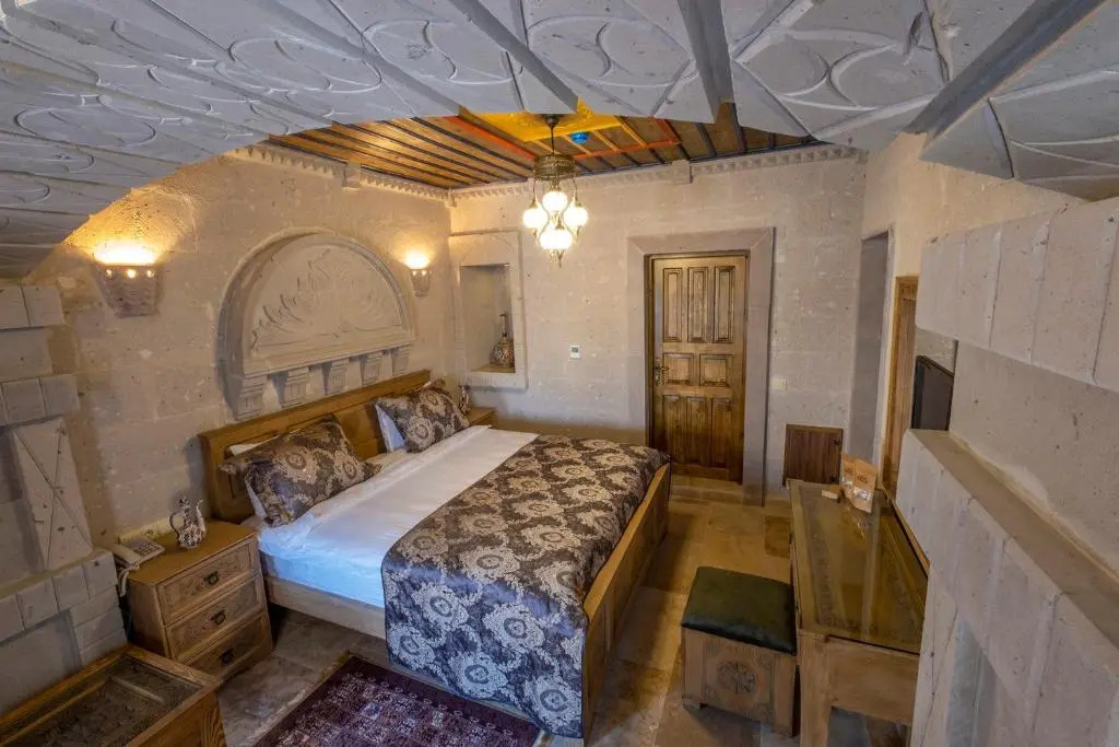Underground Cave Suites Hotel